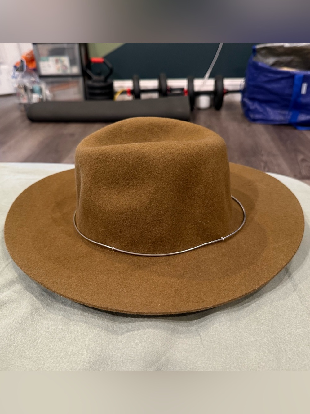 Like new wool fedora hat